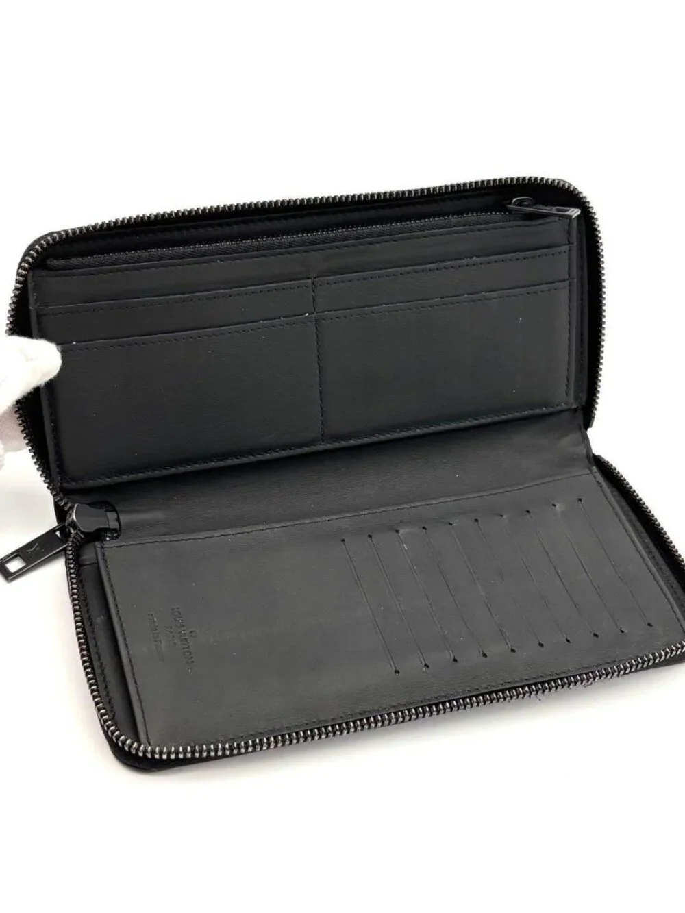 Louis Vuitton Zippy Wallet Vertical Aerogram Black